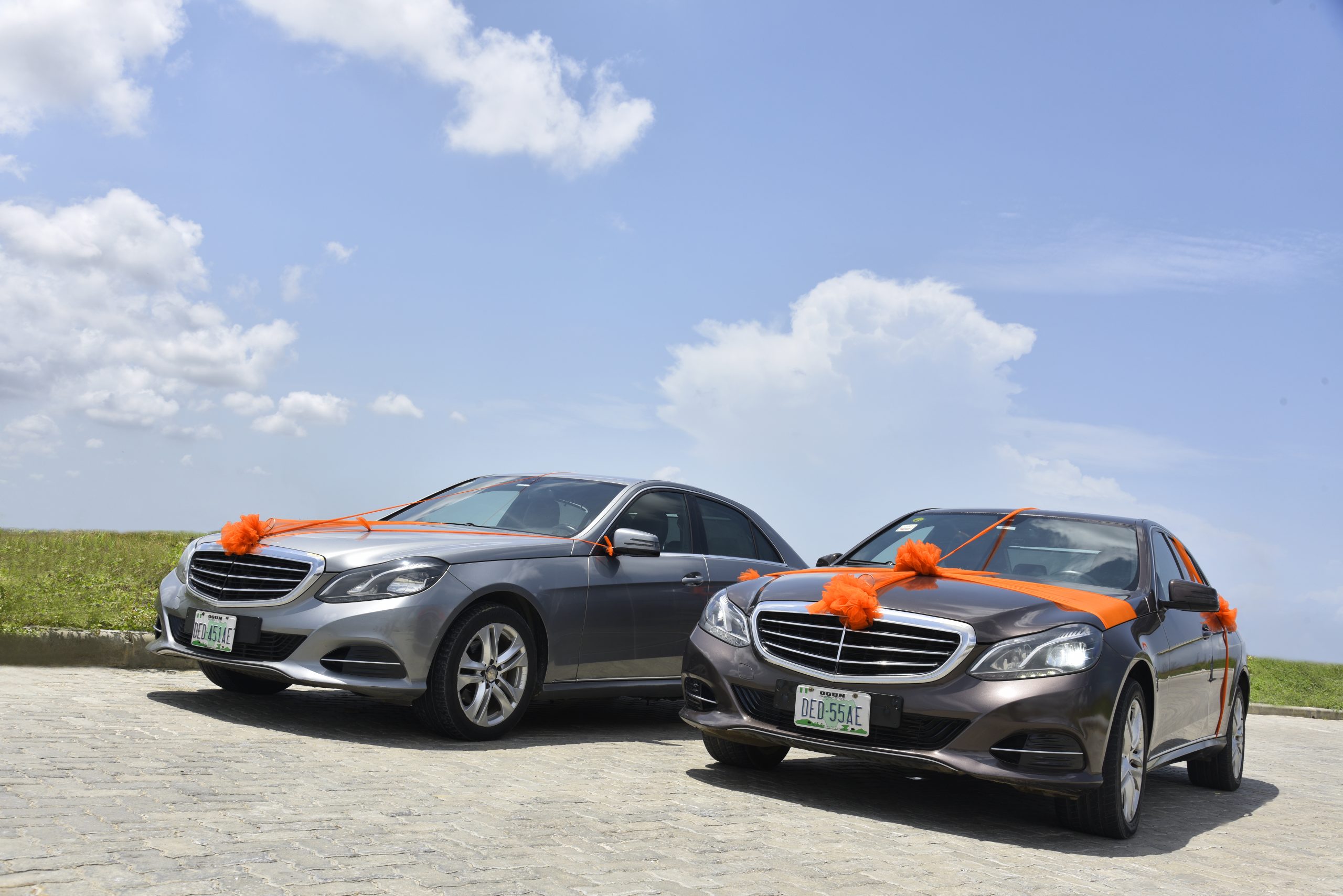 Why you should hire a chauffeur for your wedding day